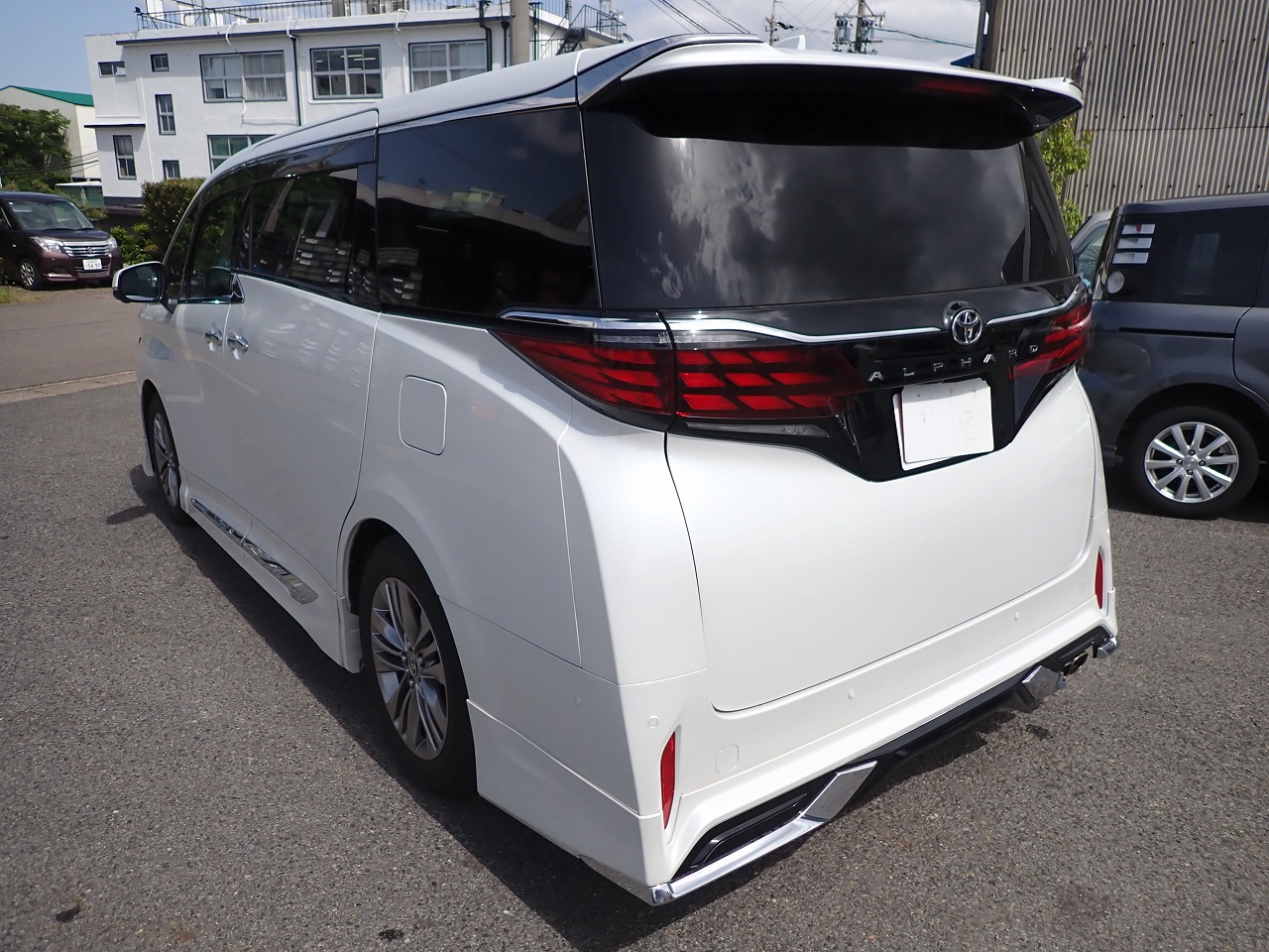 TOYOTA Alphard