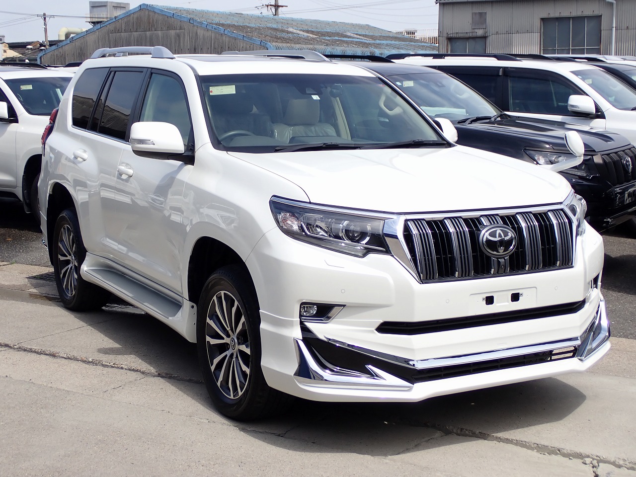 TOYOTA Land Cruiser Prado