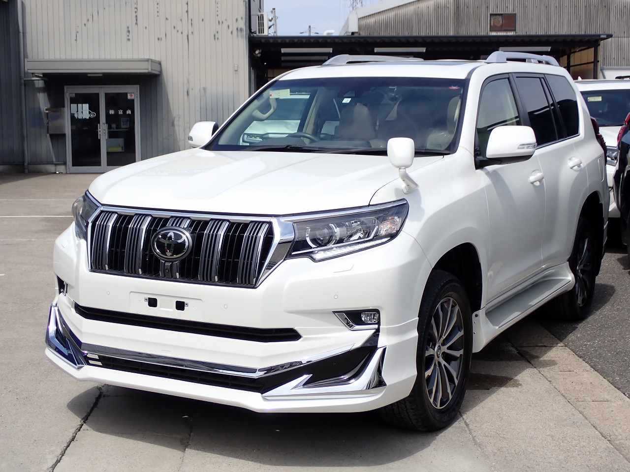 TOYOTA Land Cruiser Prado