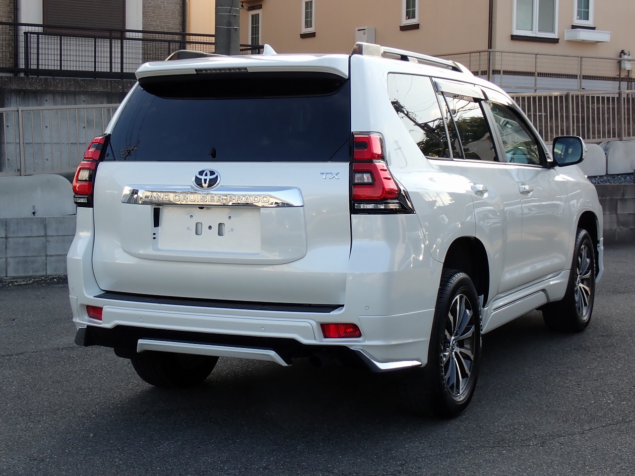 TOYOTA Land Cruiser Prado