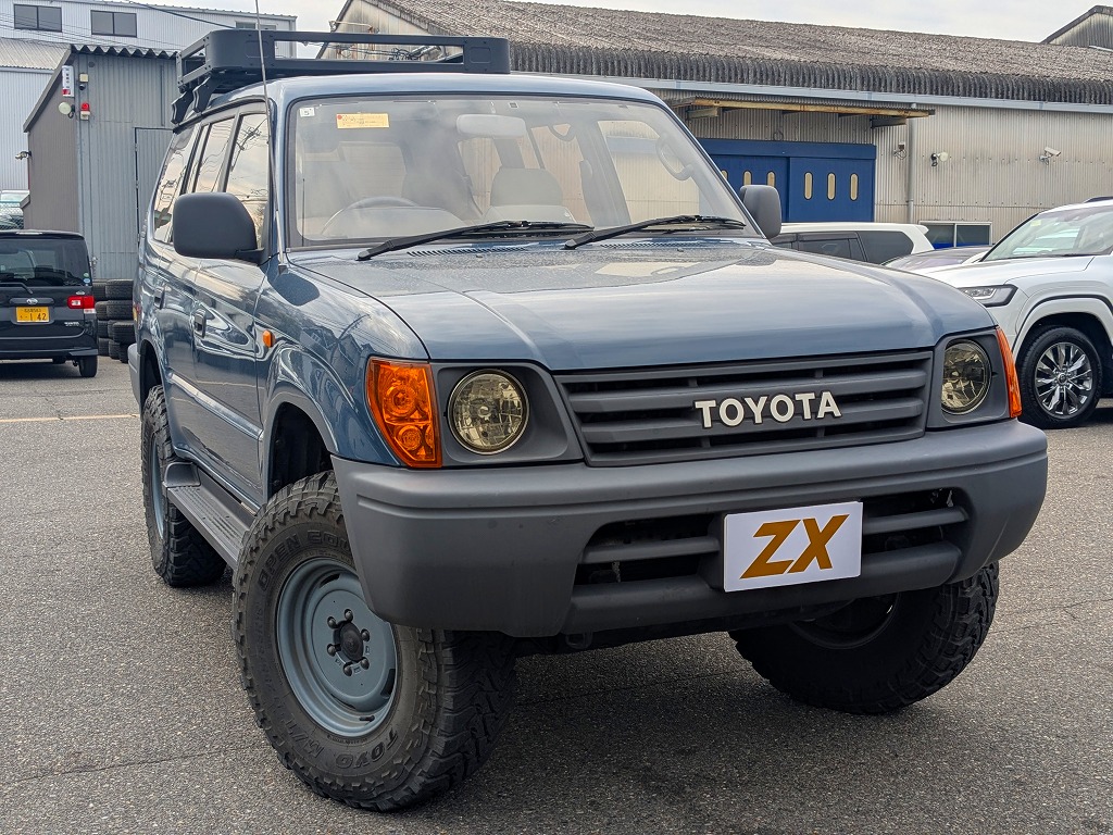 TOYOTA Land Cruiser Prado