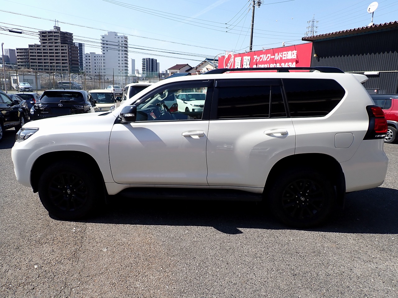TOYOTA Land Cruiser Prado