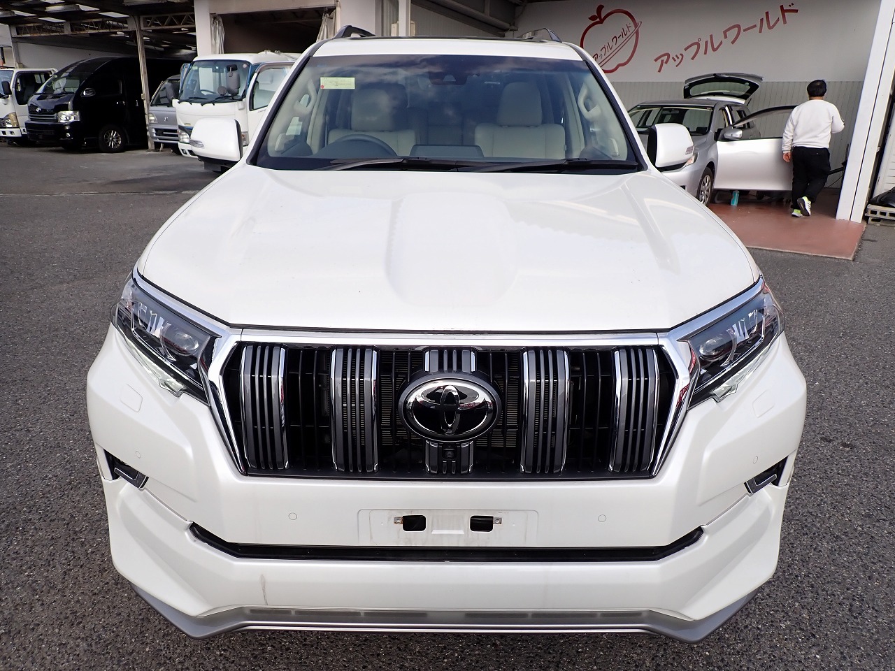 TOYOTA Land Cruiser Prado