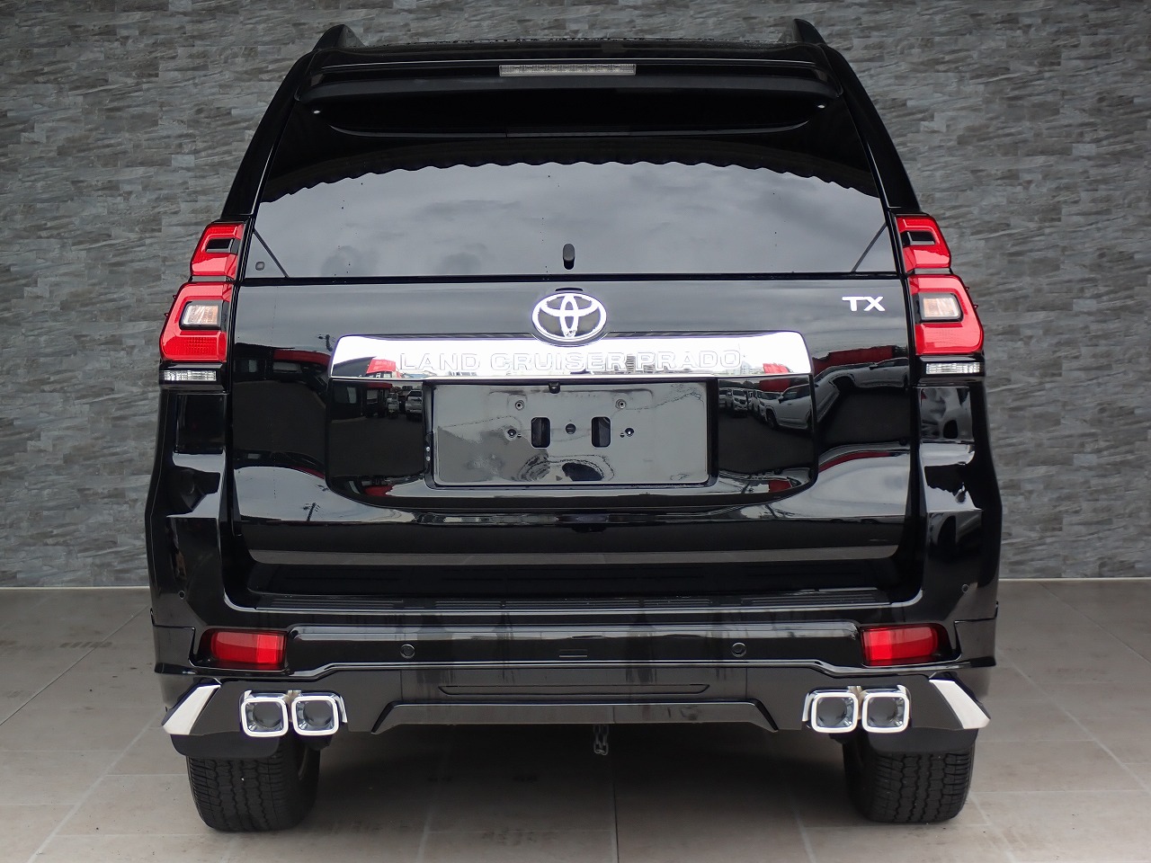 TOYOTA Land Cruiser Prado