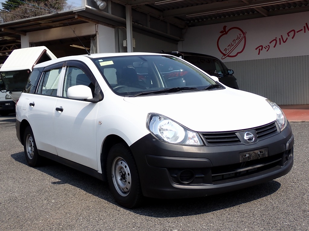 NISSAN AD Van