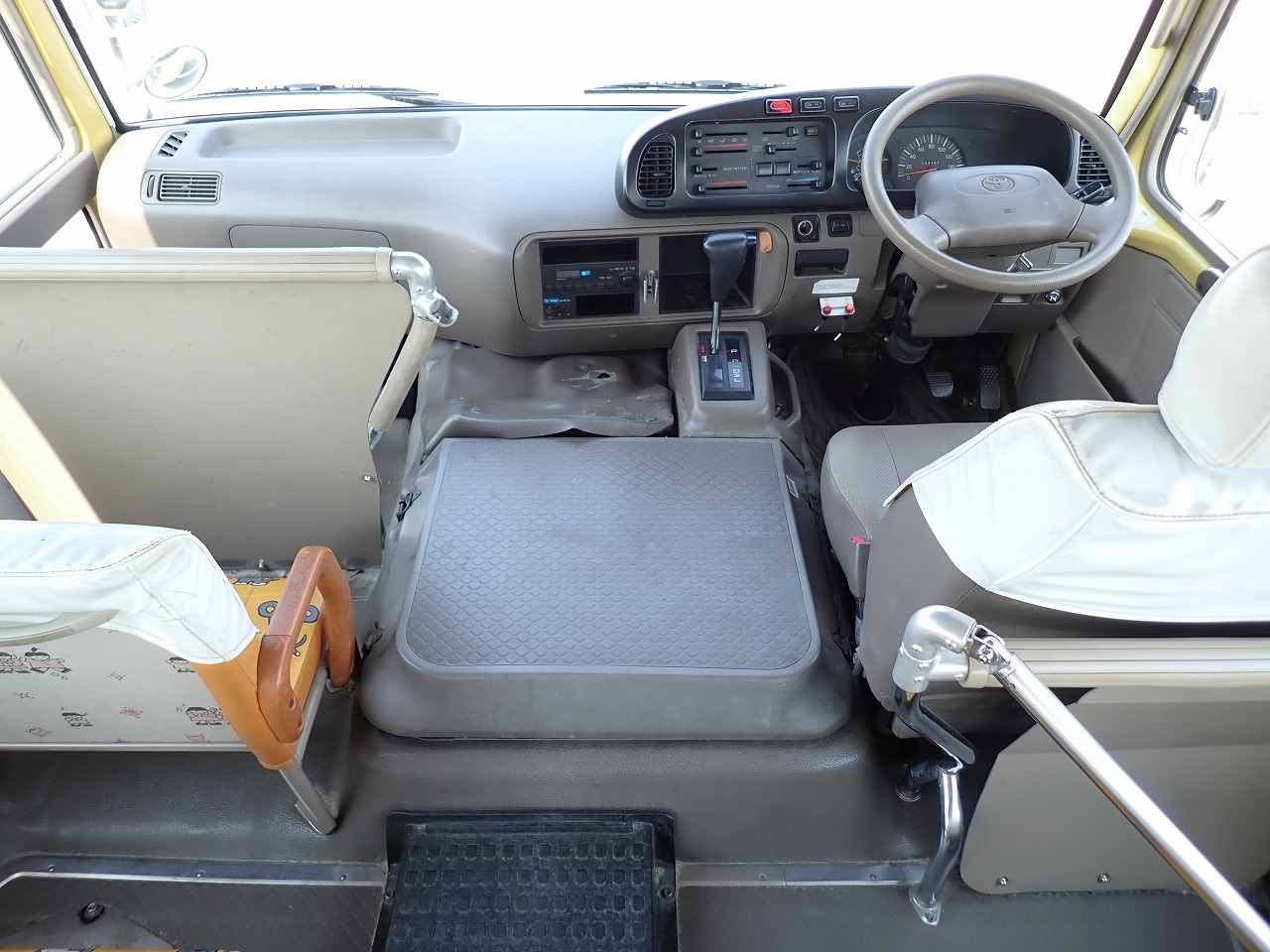 TOYOTA Coaster