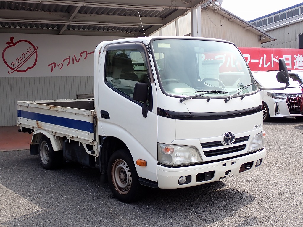 TOYOTA Dyna Truck