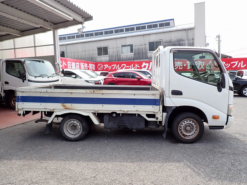 TOYOTA Dyna Truck