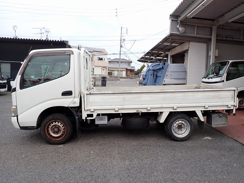 TOYOTA Dyna Truck