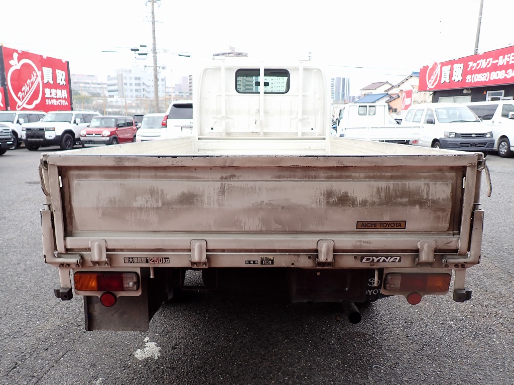 TOYOTA Dyna Truck