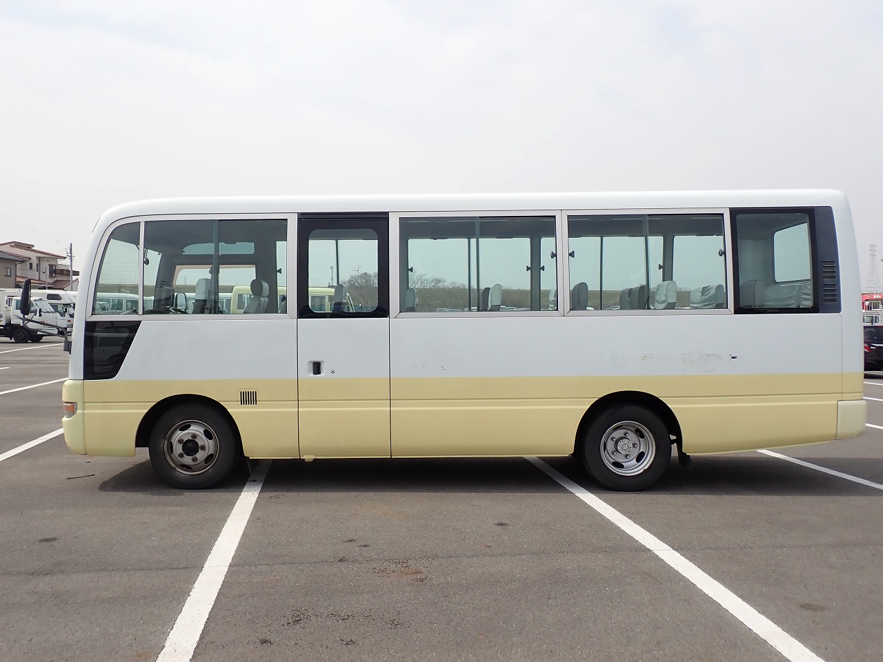 NISSAN Civilian Bus