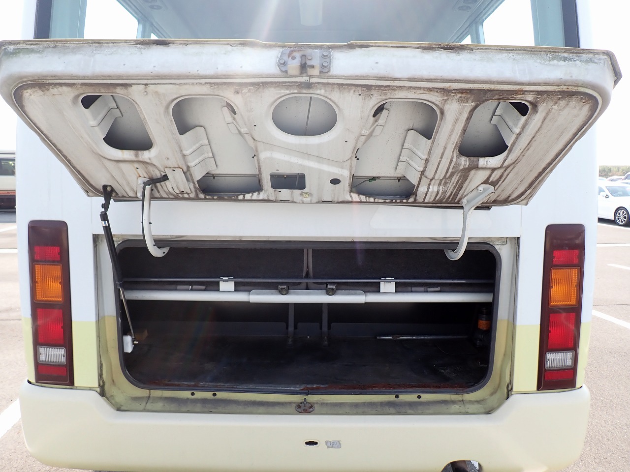 NISSAN Civilian Bus