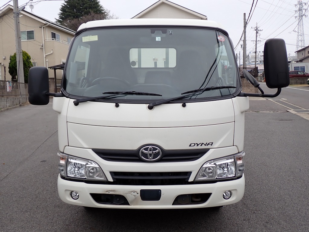 TOYOTA Dyna Truck