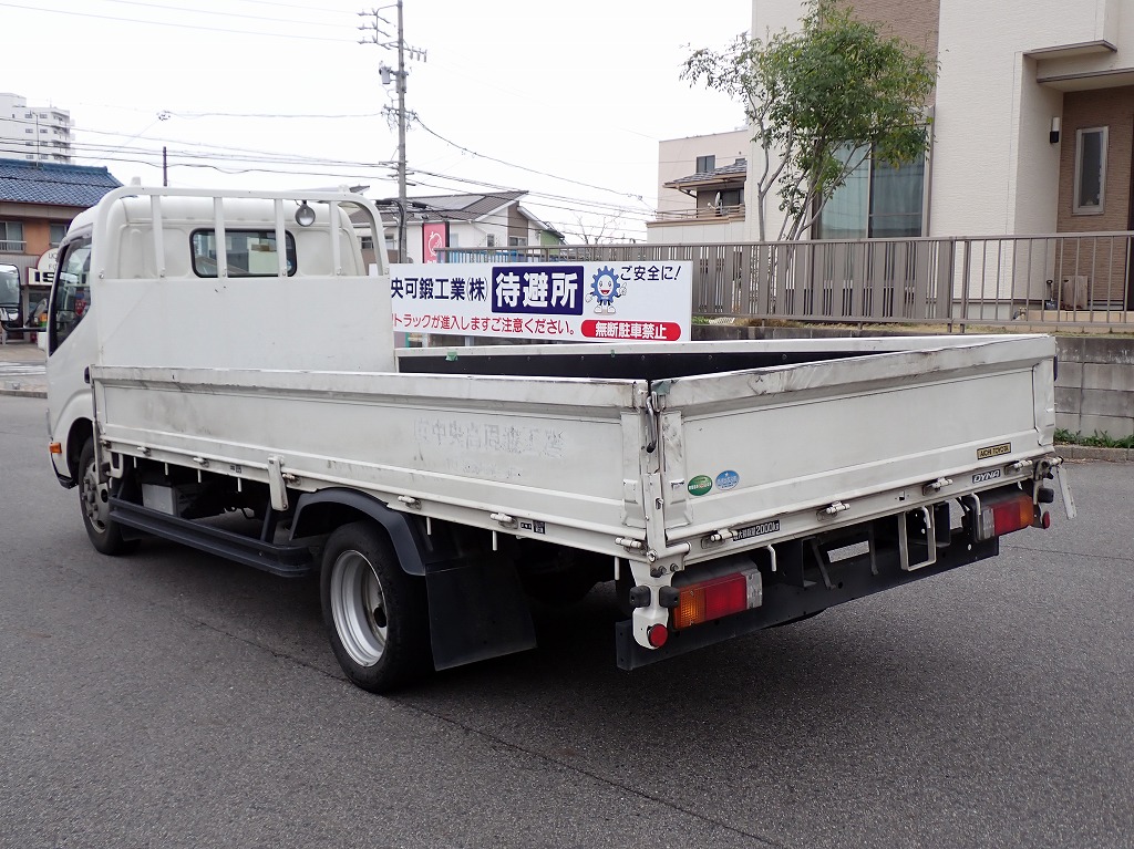 TOYOTA Dyna Truck