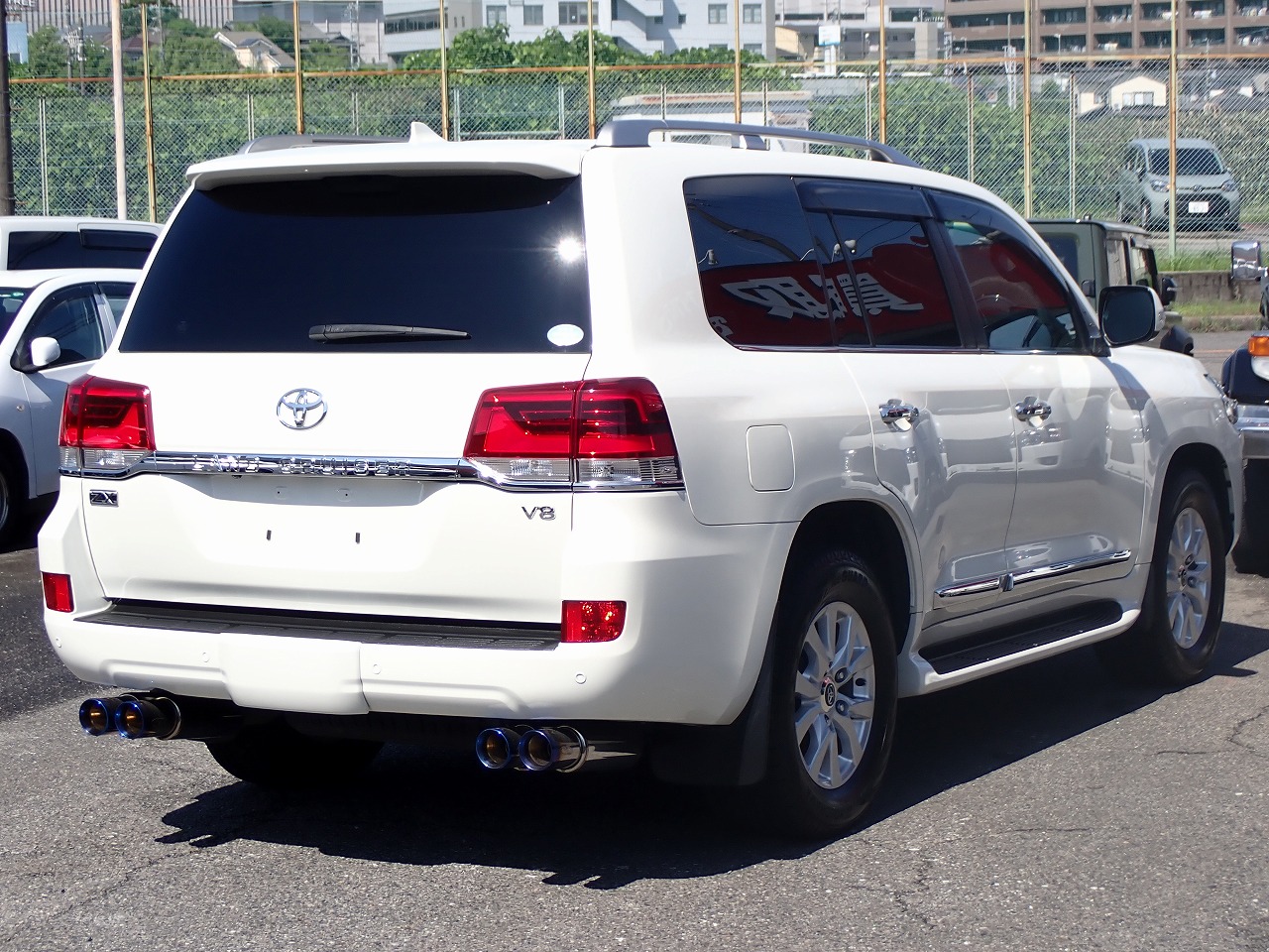 TOYOTA Land Cruiser