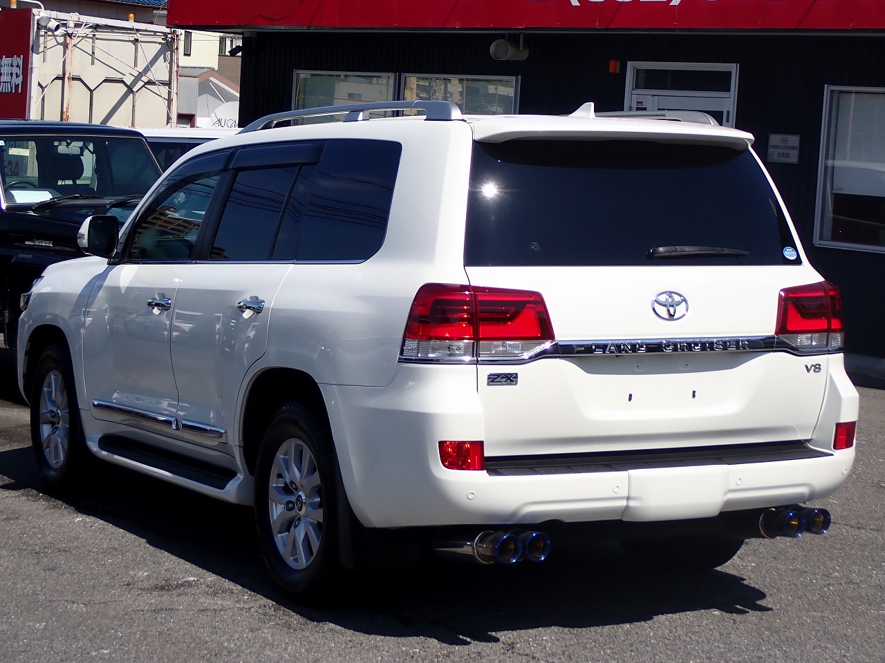 TOYOTA Land Cruiser