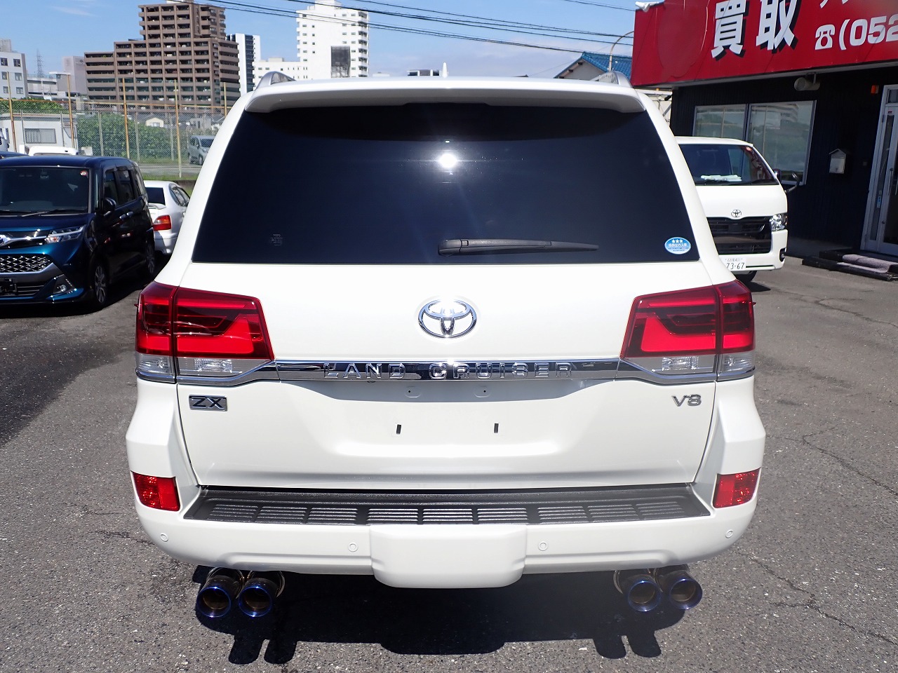 TOYOTA Land Cruiser