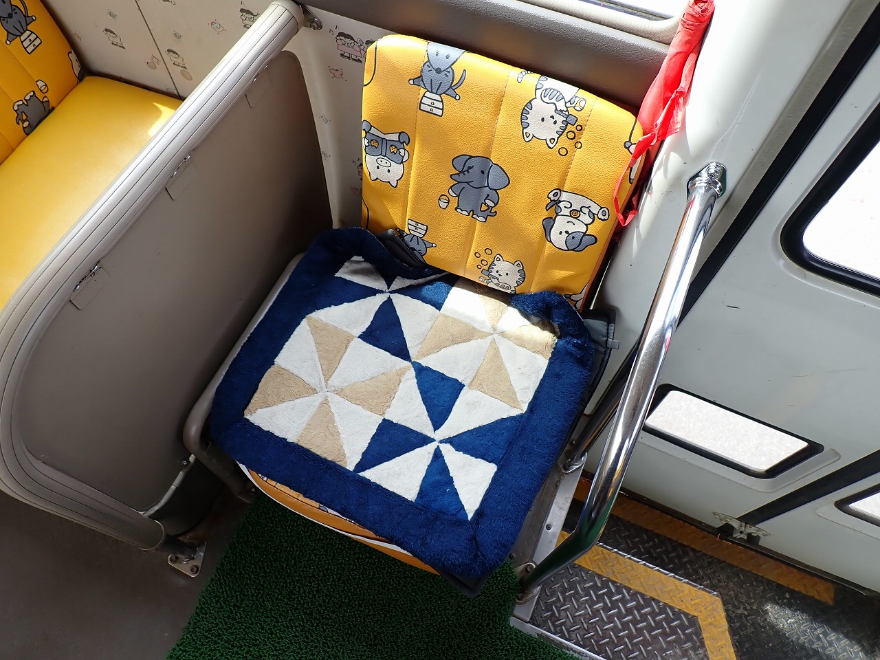 TOYOTA Coaster