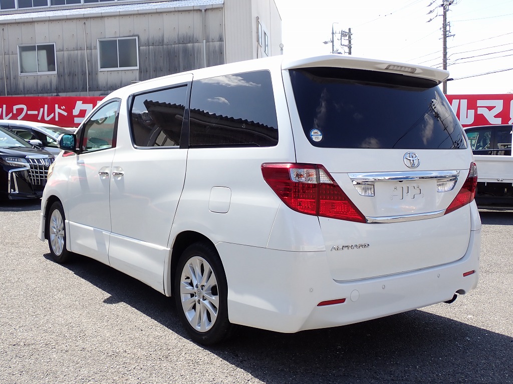 TOYOTA Alphard