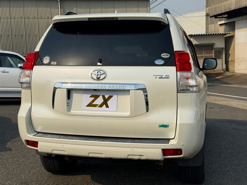 TOYOTA Land Cruiser Prado