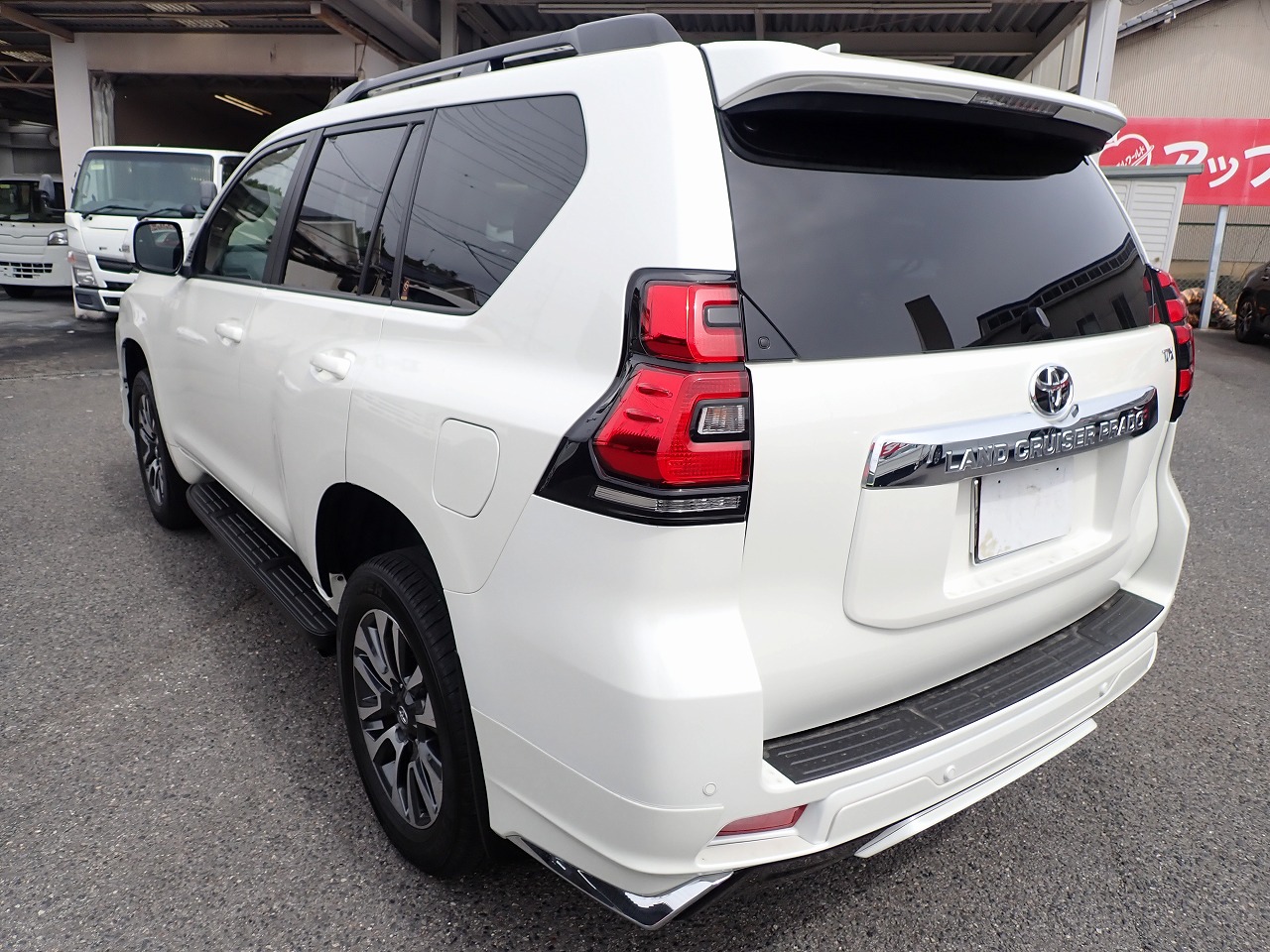 TOYOTA Land Cruiser Prado