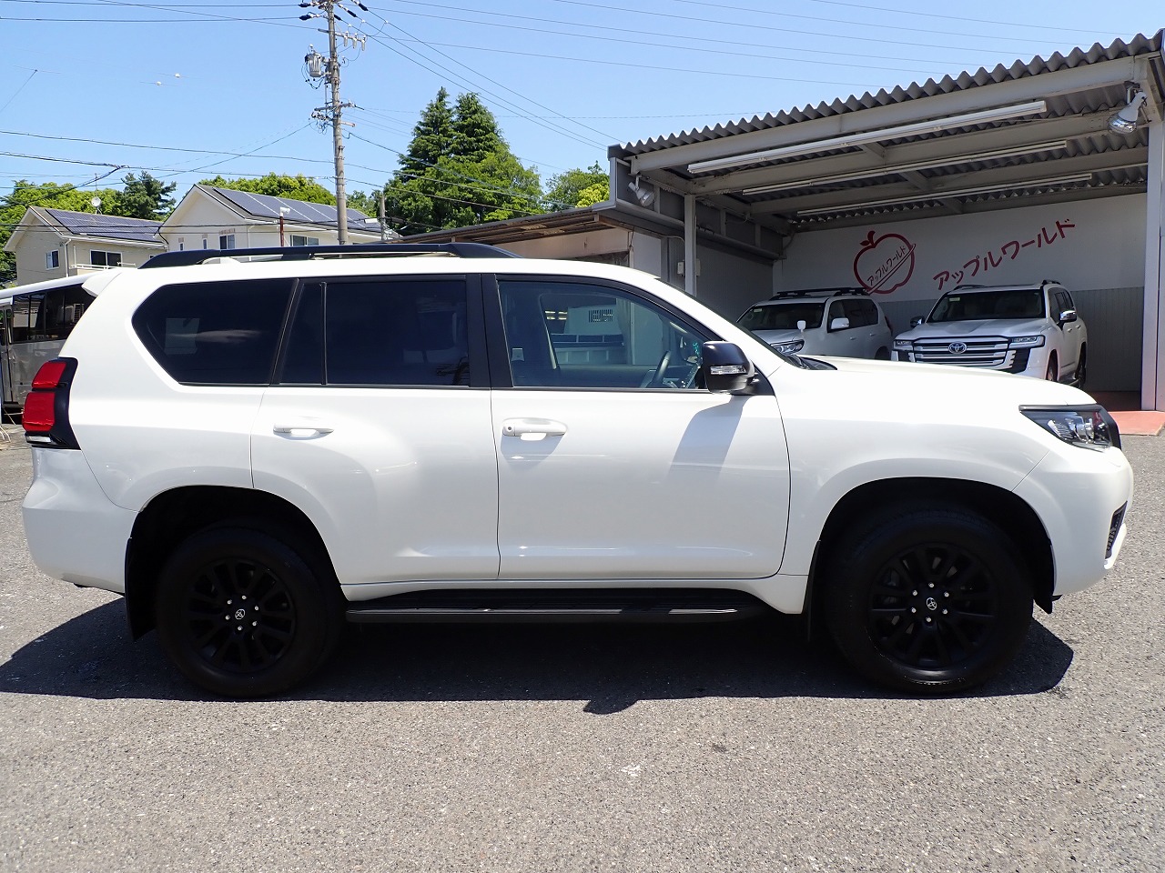 TOYOTA Land Cruiser Prado
