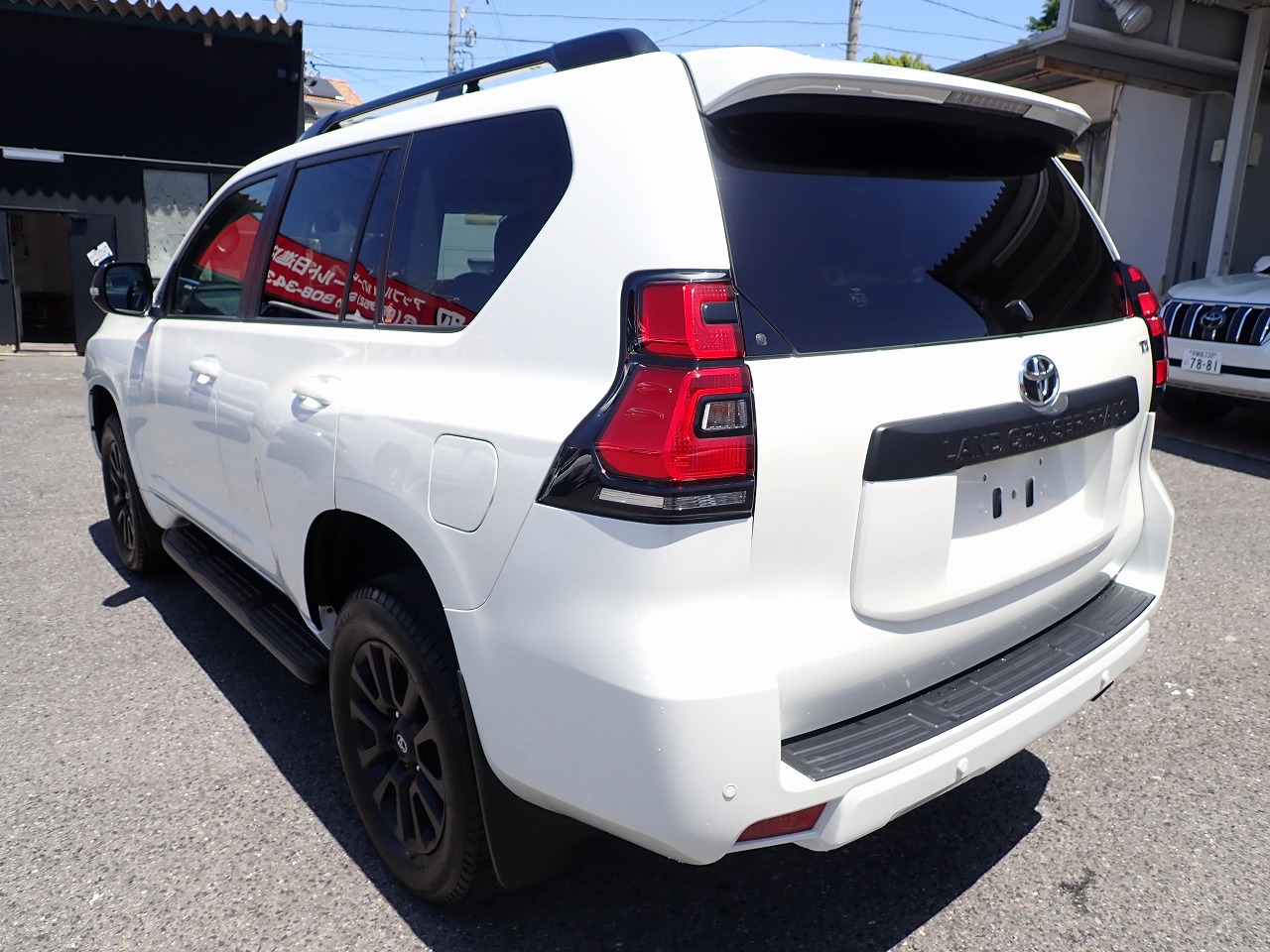 TOYOTA Land Cruiser Prado