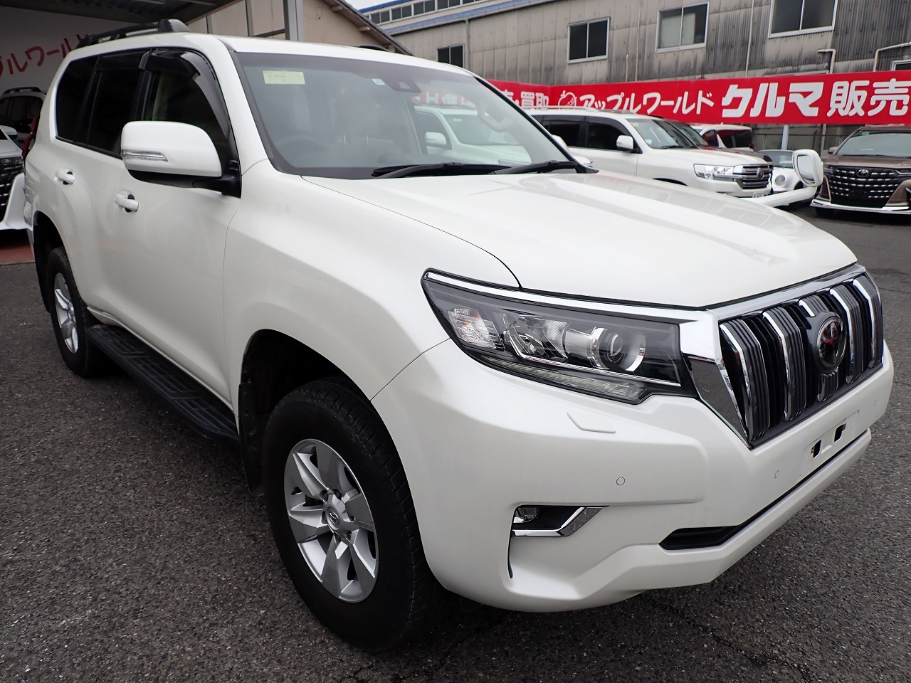 TOYOTA Land Cruiser Prado