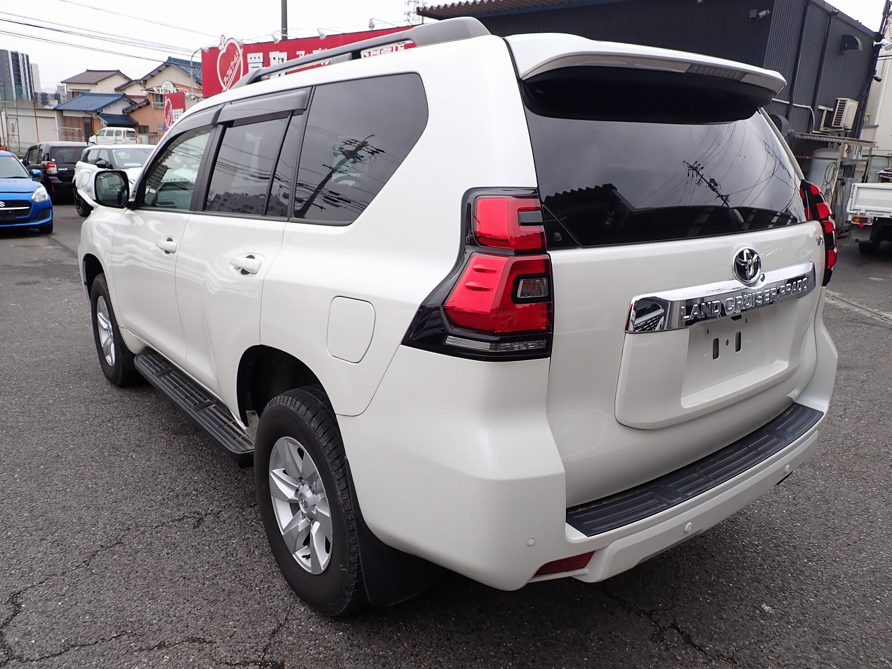 TOYOTA Land Cruiser Prado