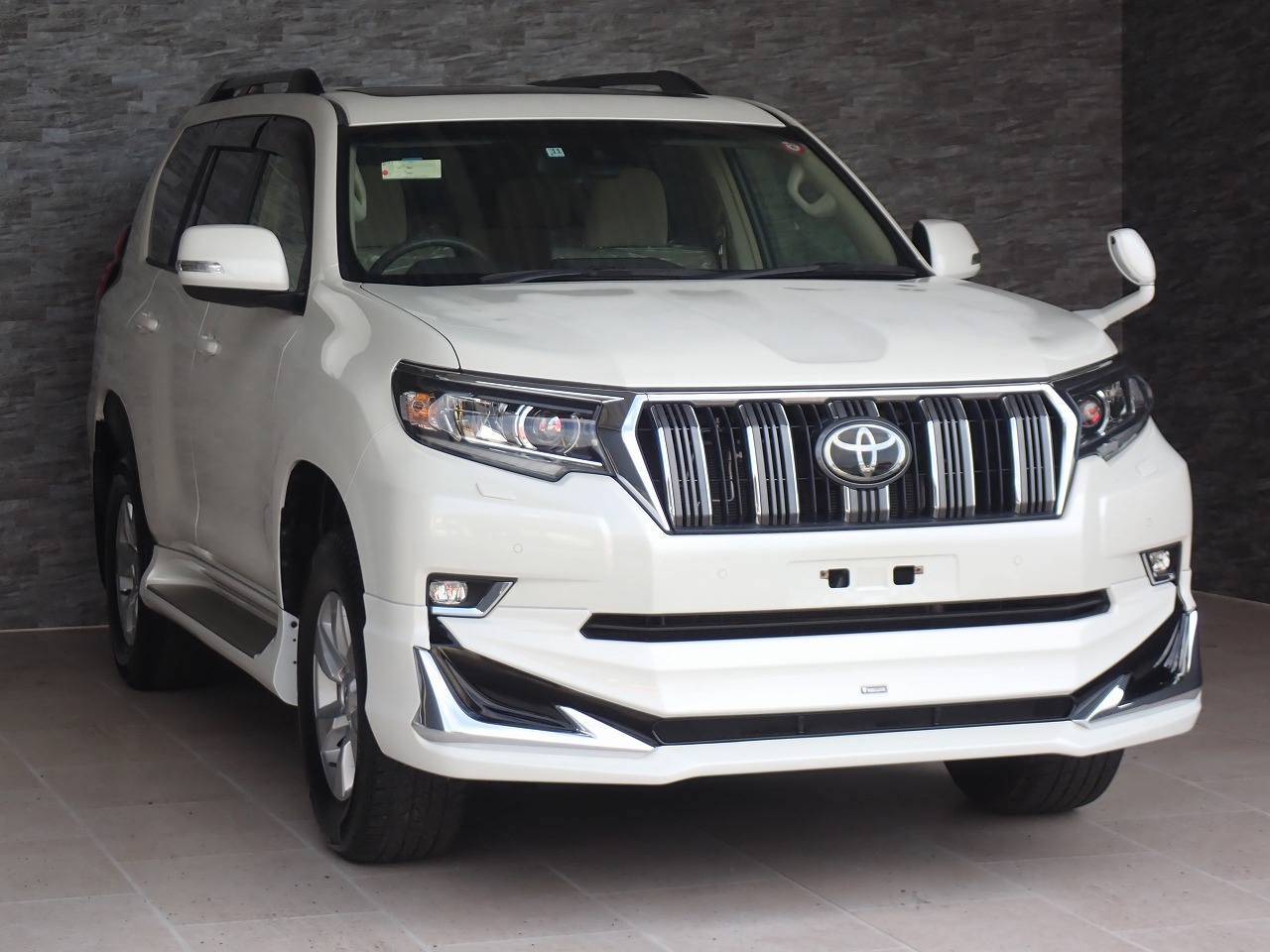 TOYOTA Land Cruiser Prado