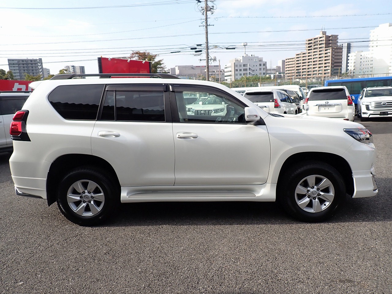 TOYOTA Land Cruiser Prado