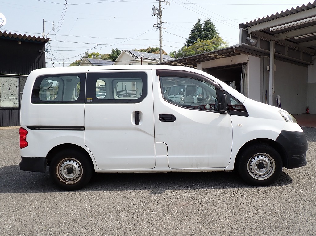 NISSAN NV 200 VANETTE