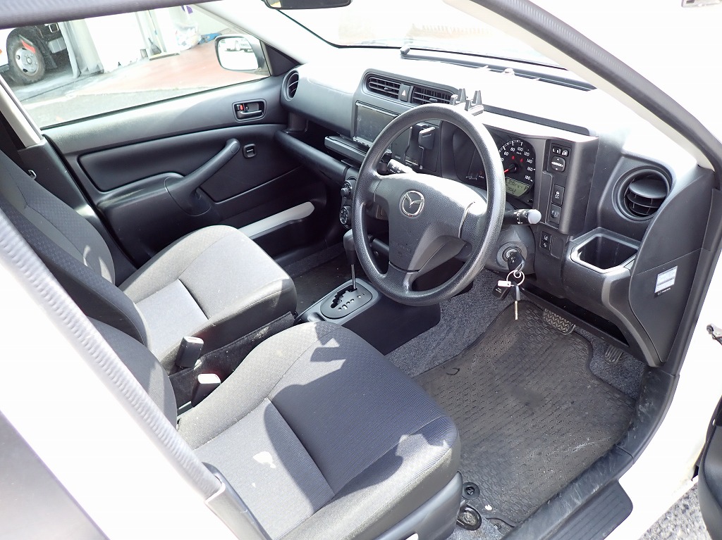 MAZDA Familia Van