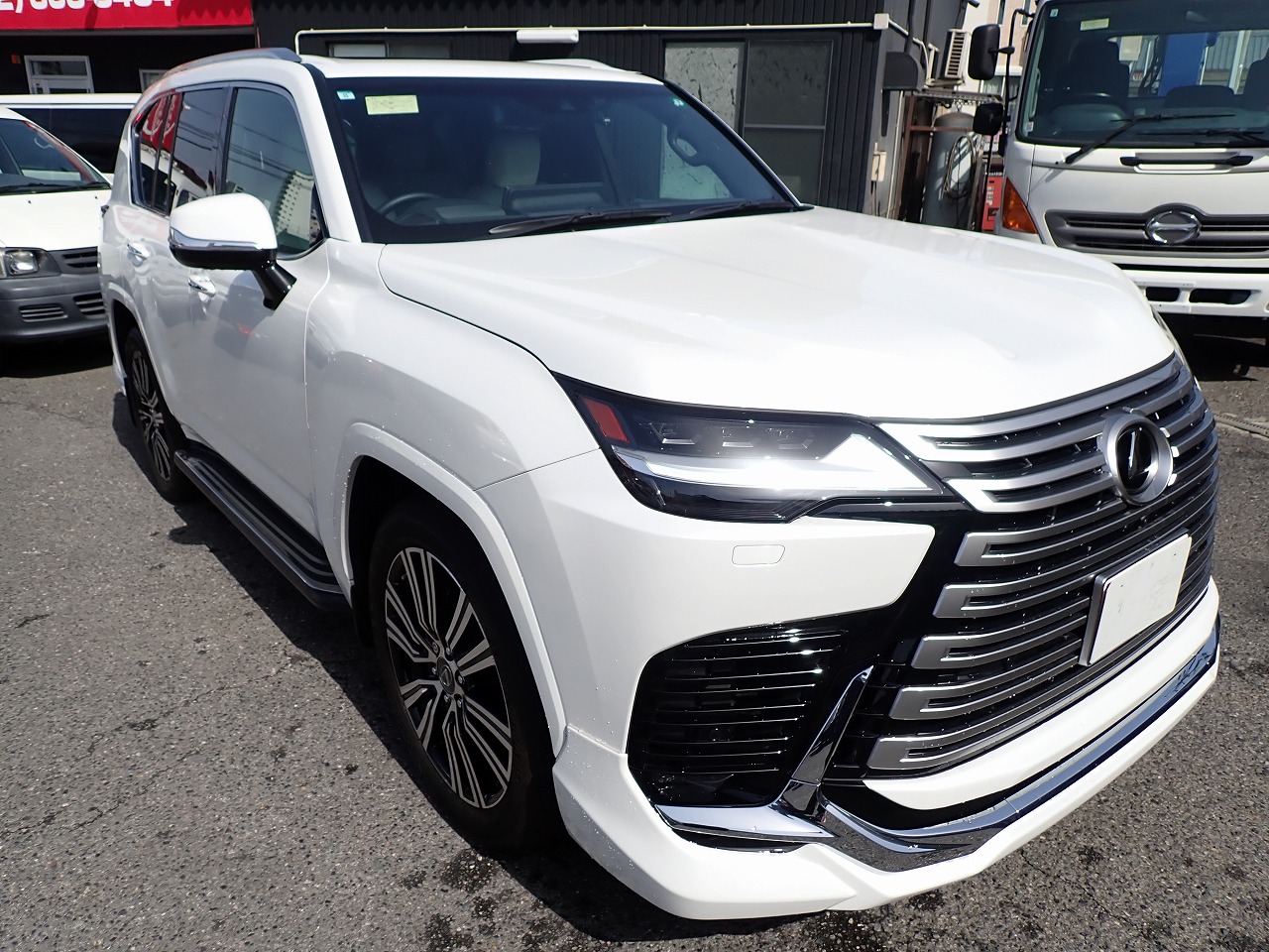 LEXUS LX