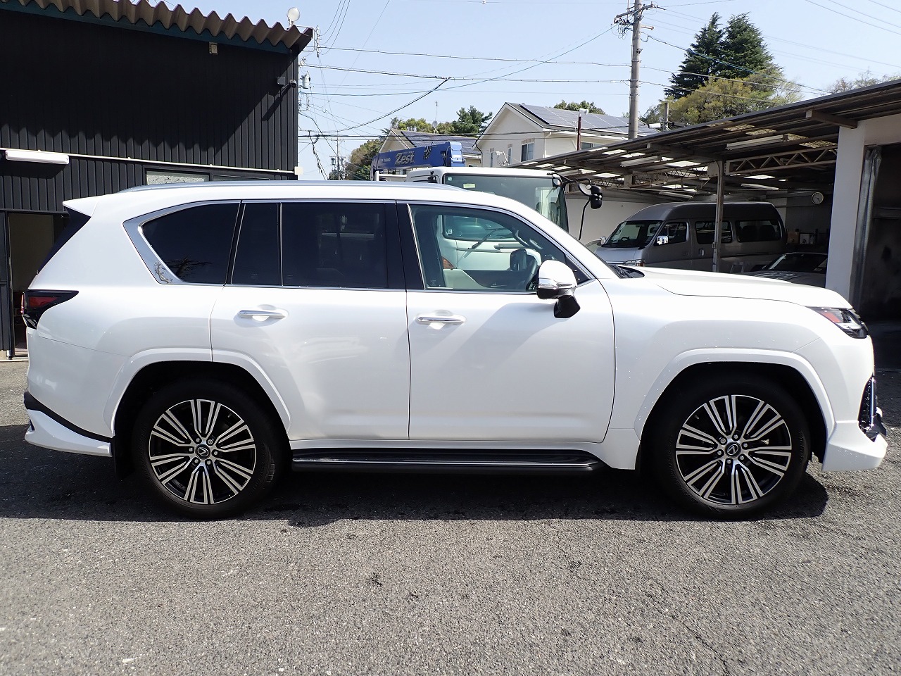 LEXUS LX