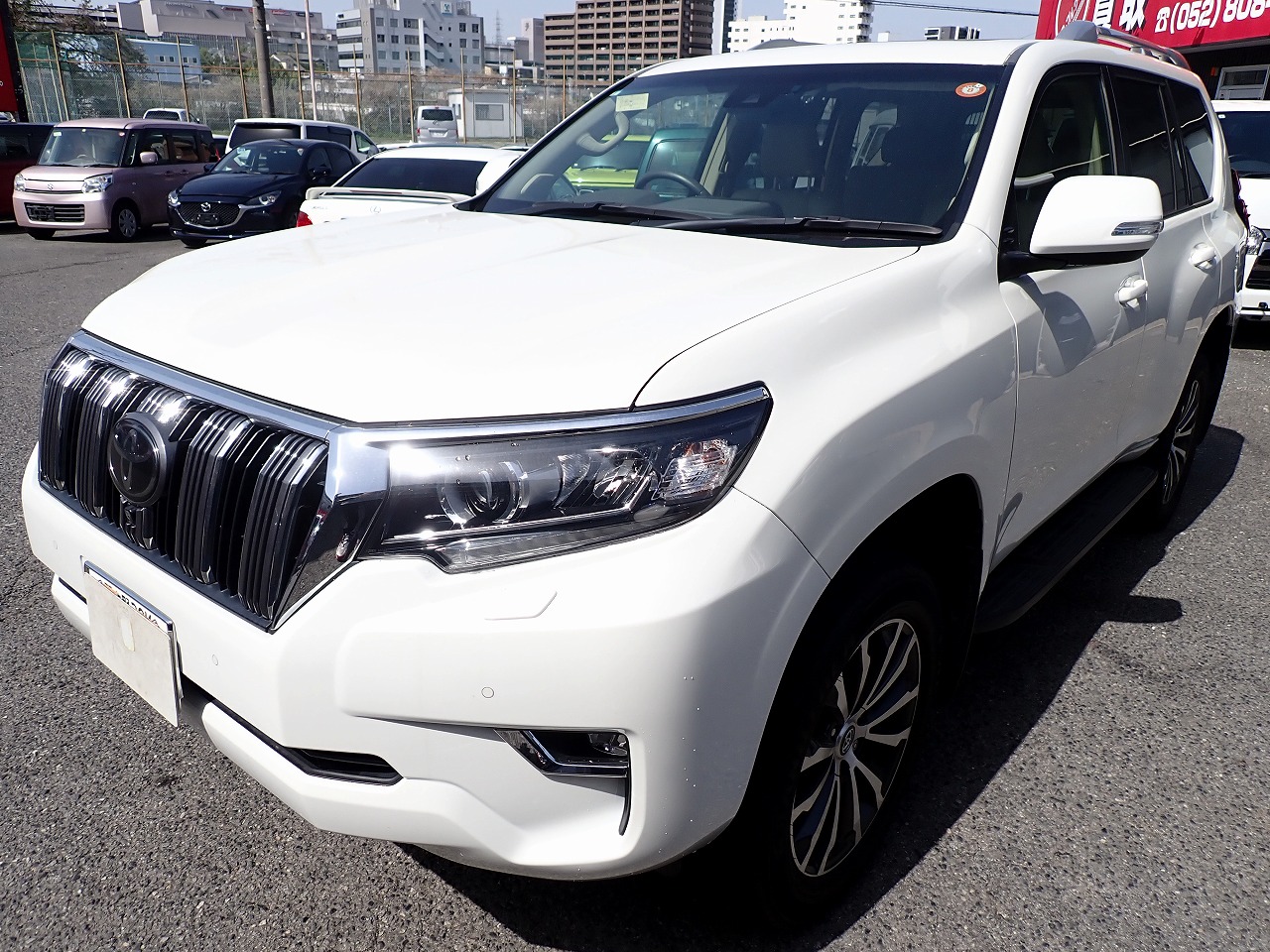 TOYOTA Land Cruiser Prado
