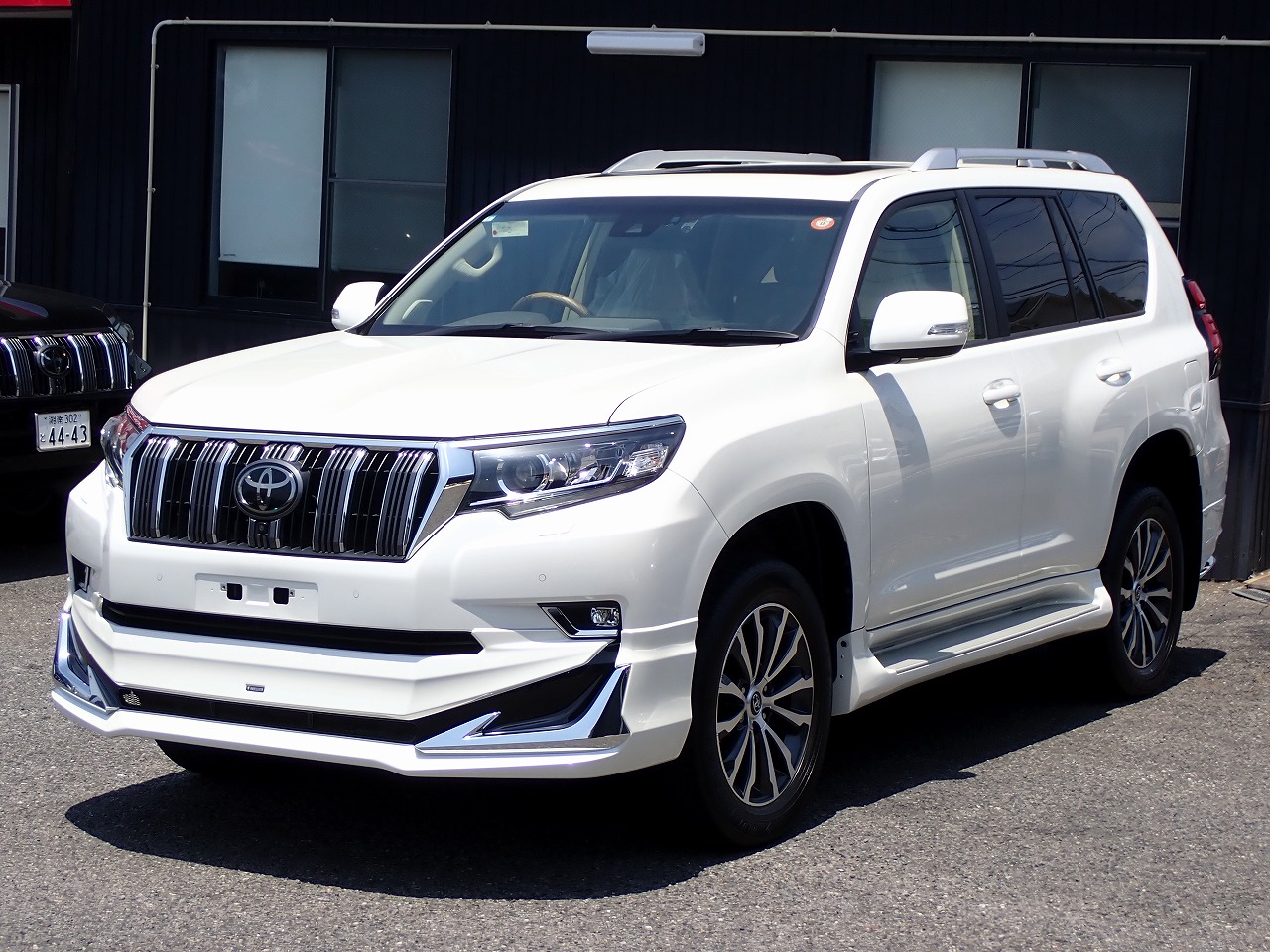 TOYOTA Land Cruiser Prado