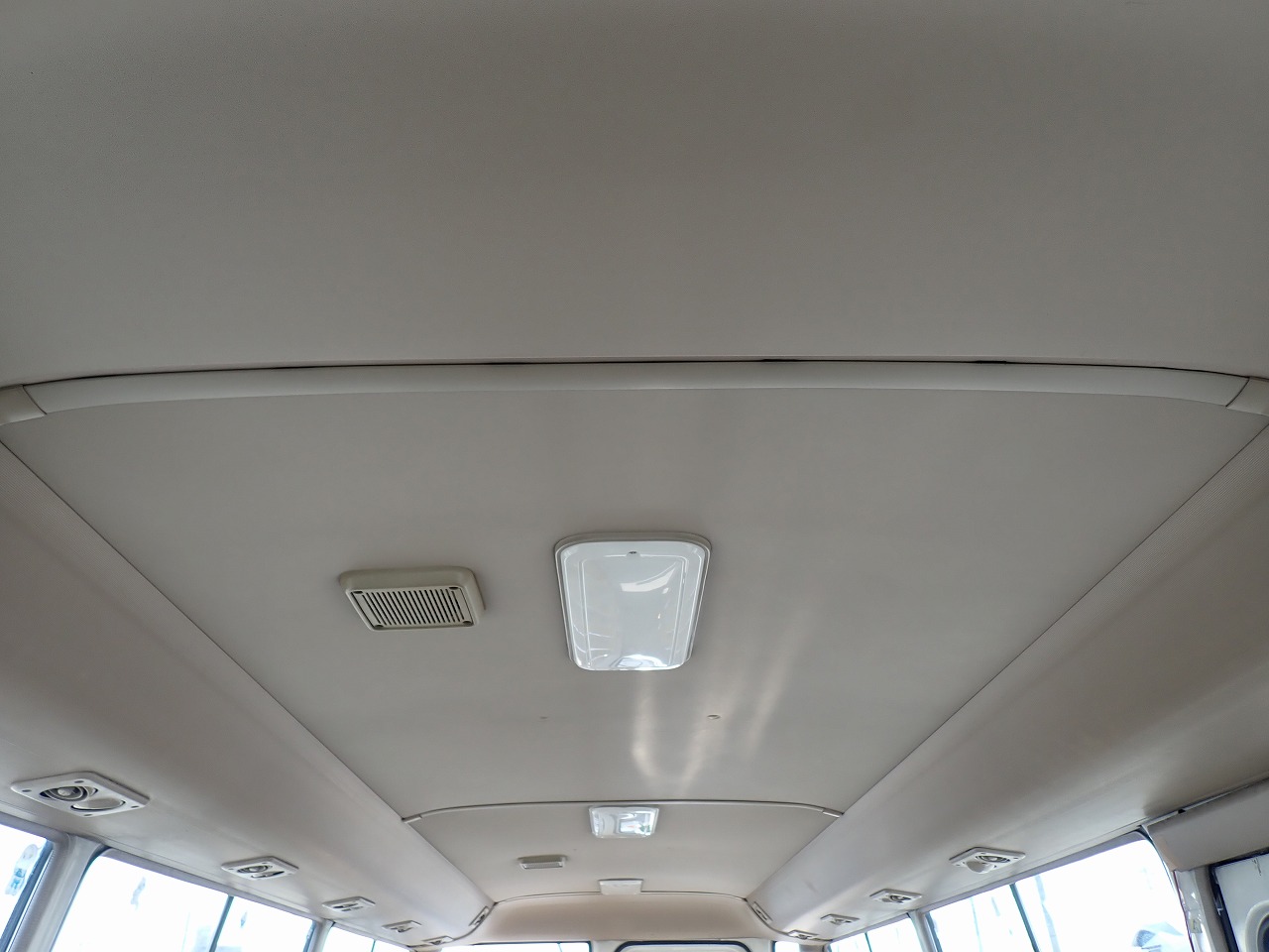 TOYOTA Coaster