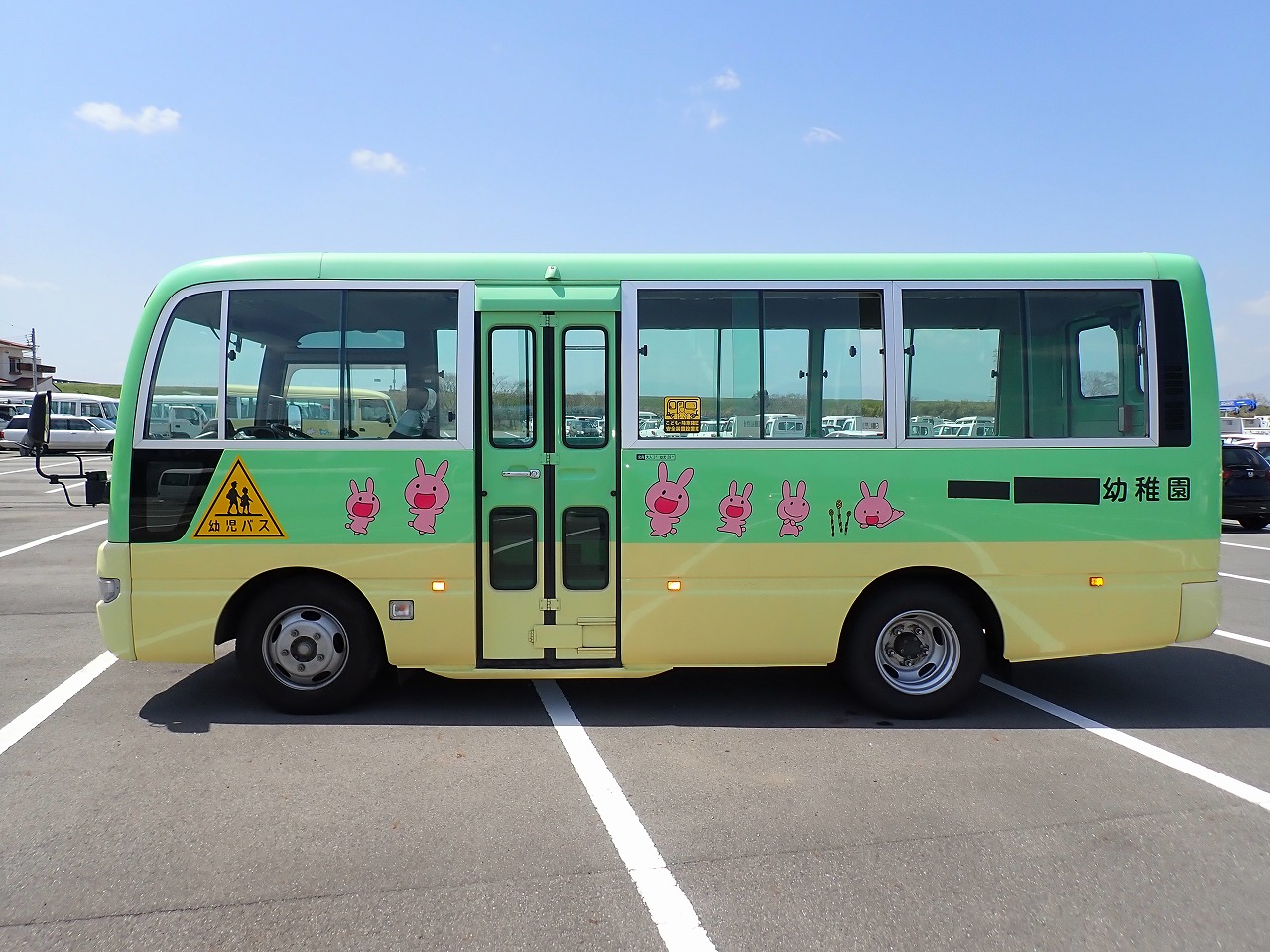 NISSAN Civilian Bus