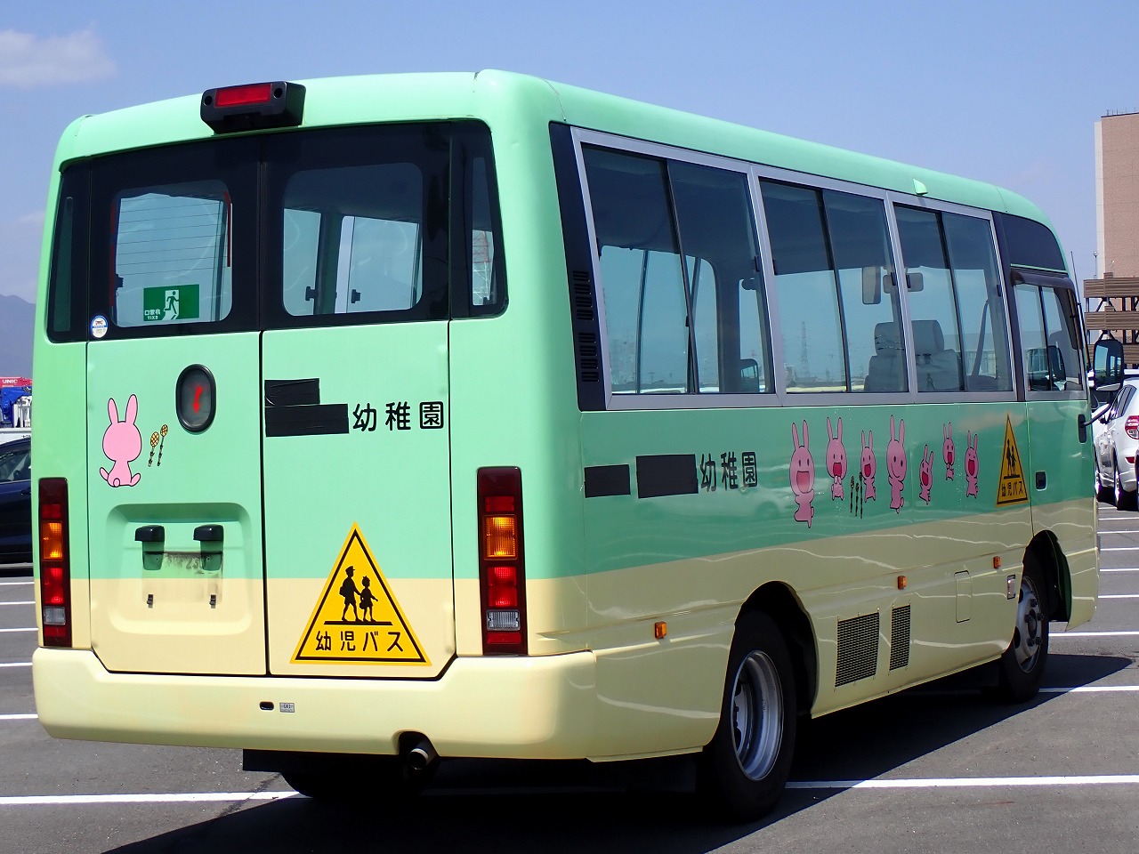 NISSAN Civilian Bus