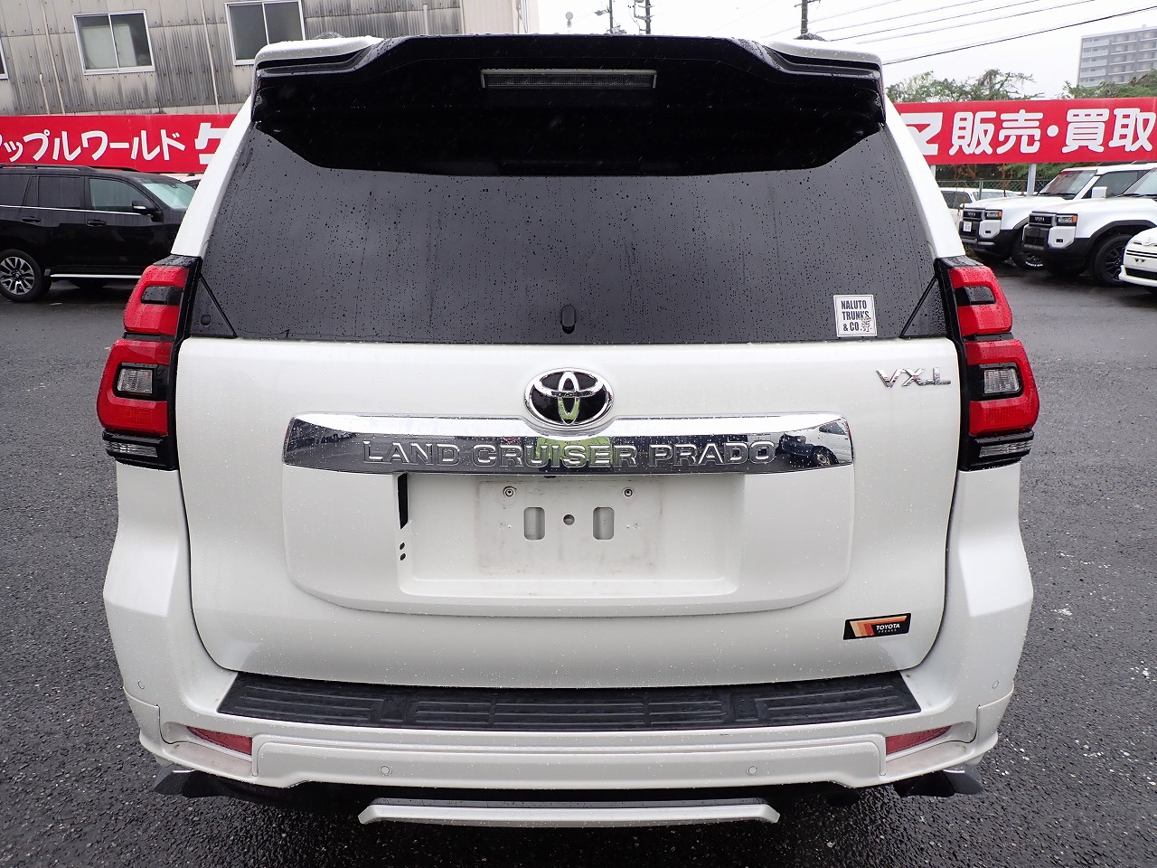 TOYOTA Land Cruiser Prado