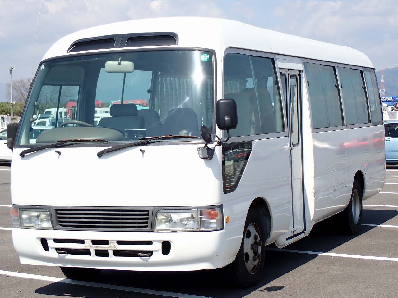 TOYOTA Coaster