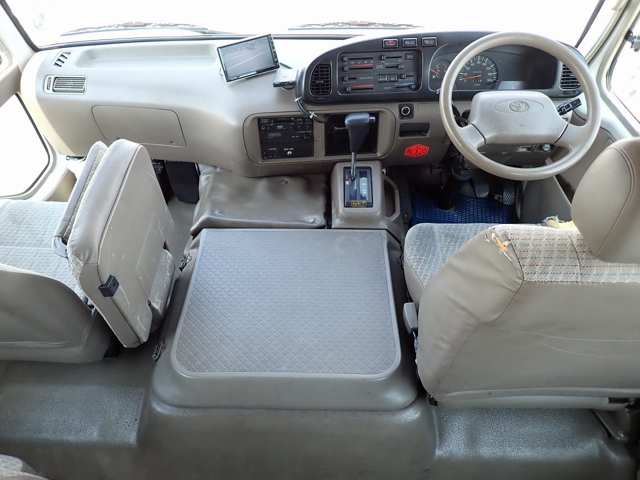 TOYOTA Coaster
