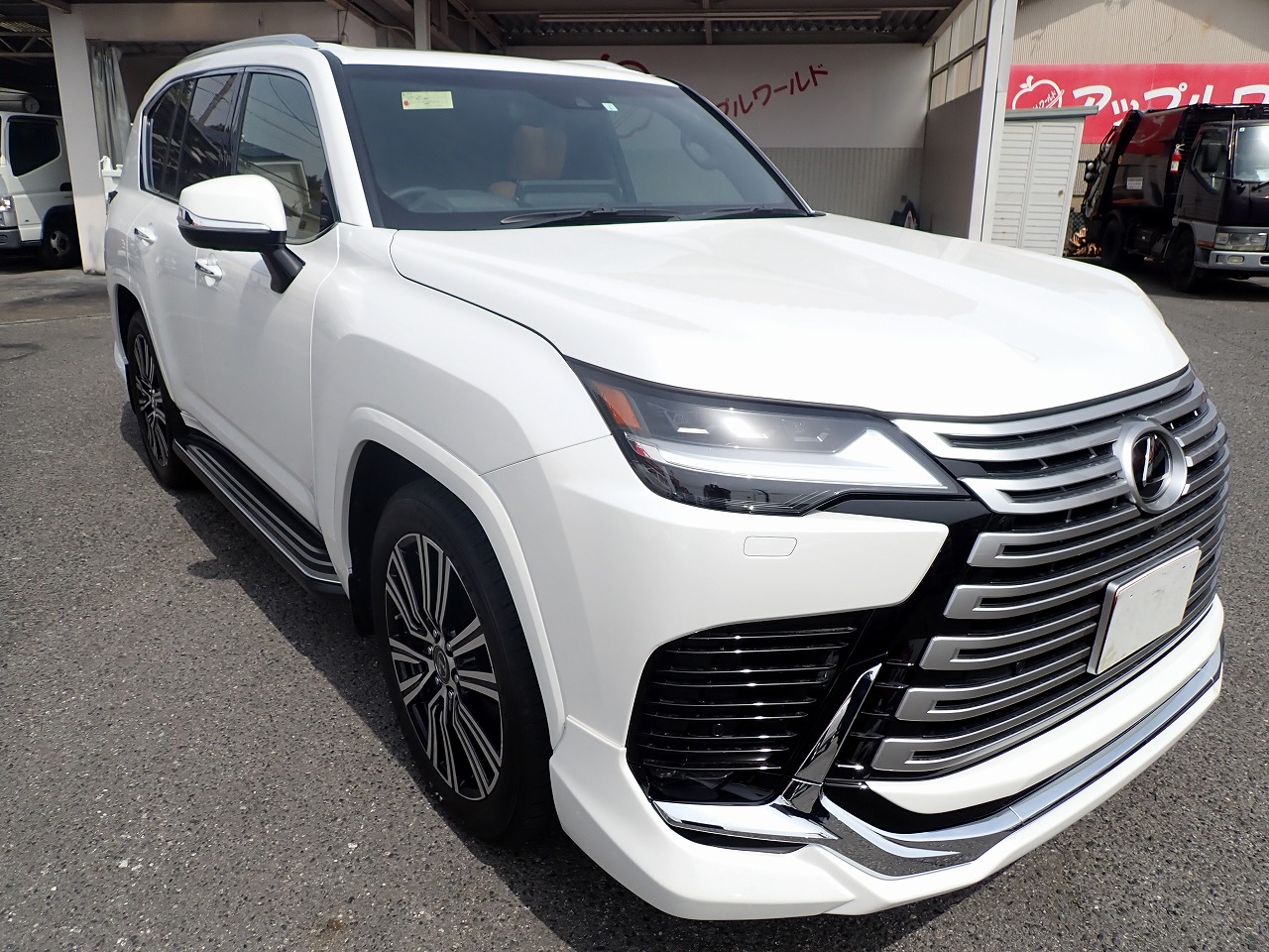 LEXUS LX