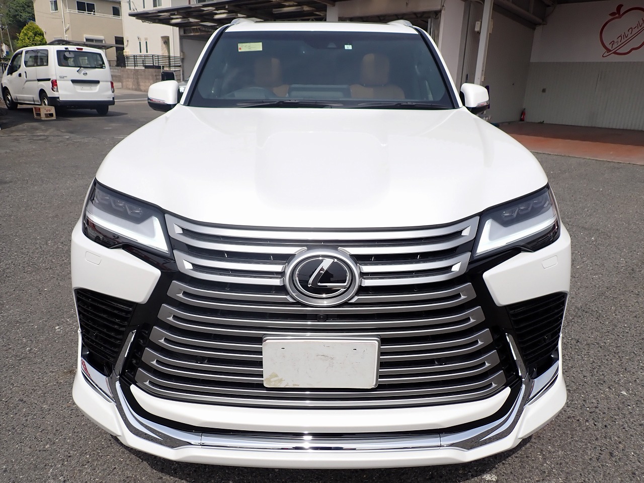 LEXUS LX