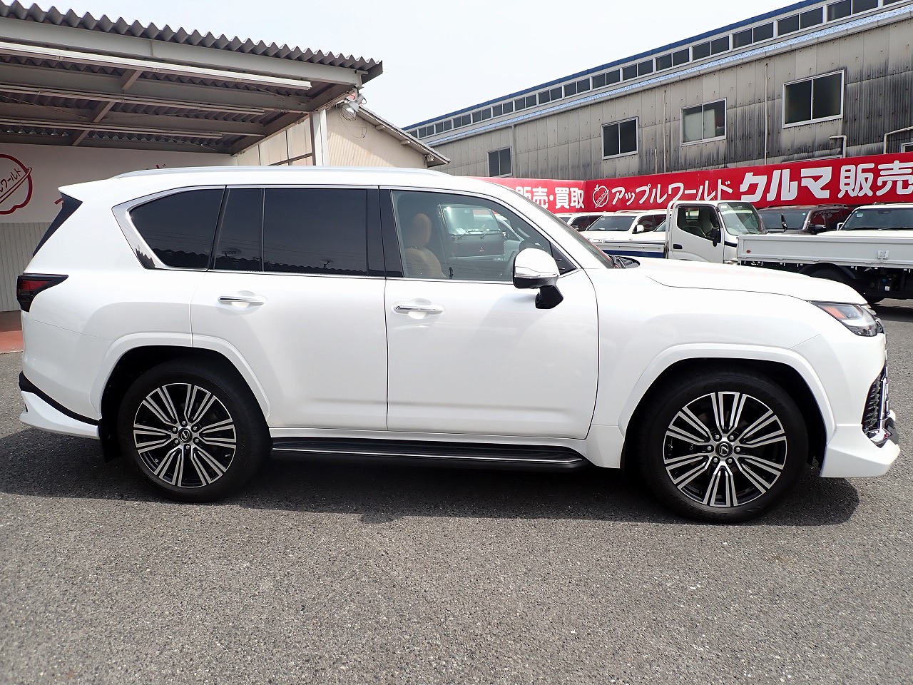 LEXUS LX