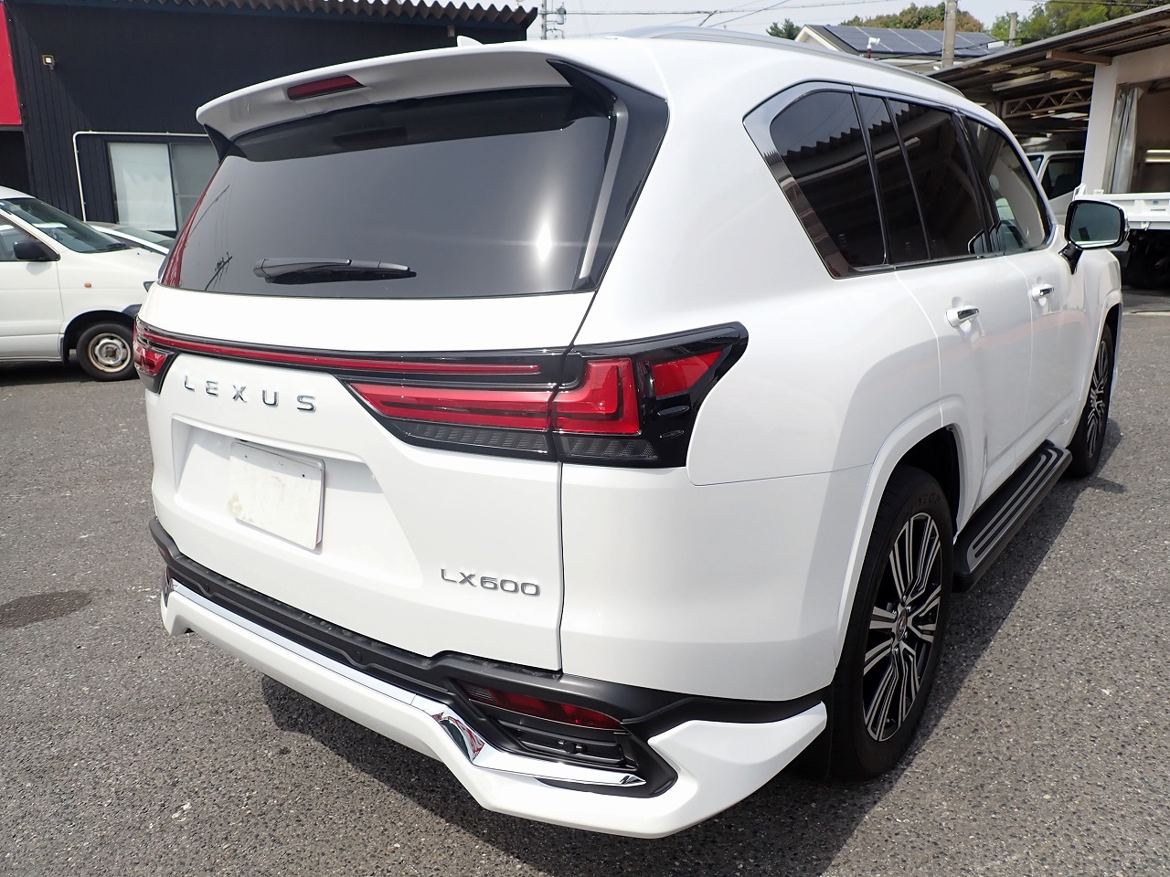 LEXUS LX