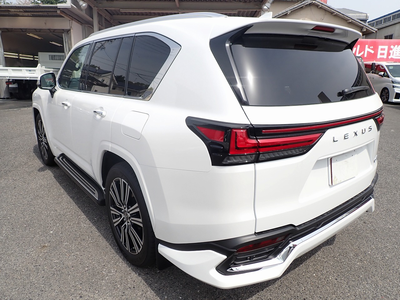 LEXUS LX