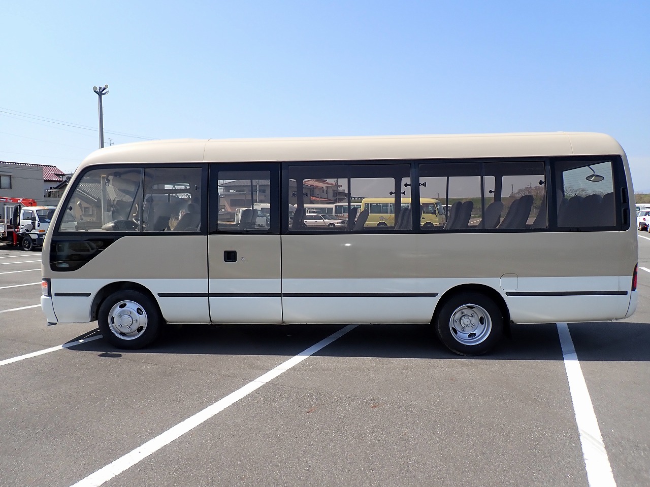 TOYOTA Coaster