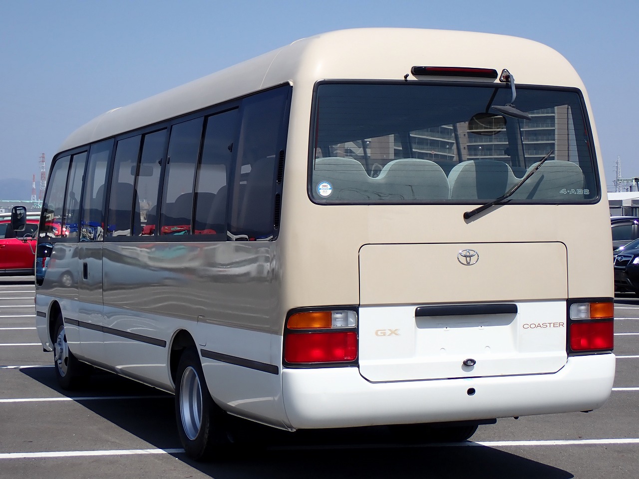 TOYOTA Coaster